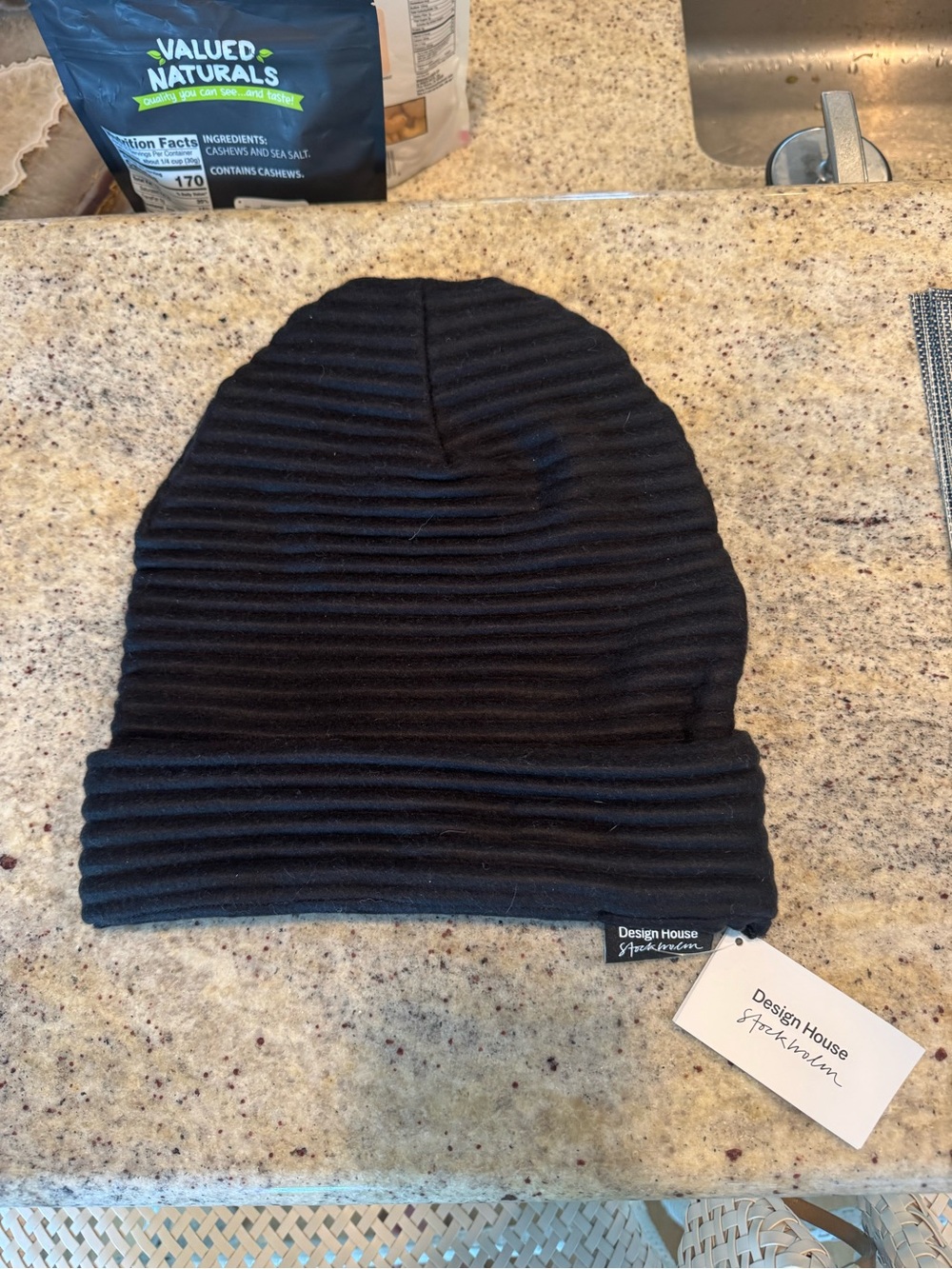 Streamlined Ribbed Black Beanie